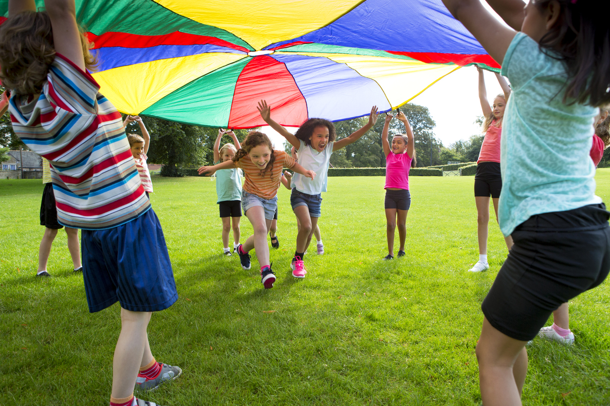 Spielende Kinder